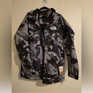 The North Face Men Balfron Jacket Black/Grey Tonal Mountainscape Print Medium